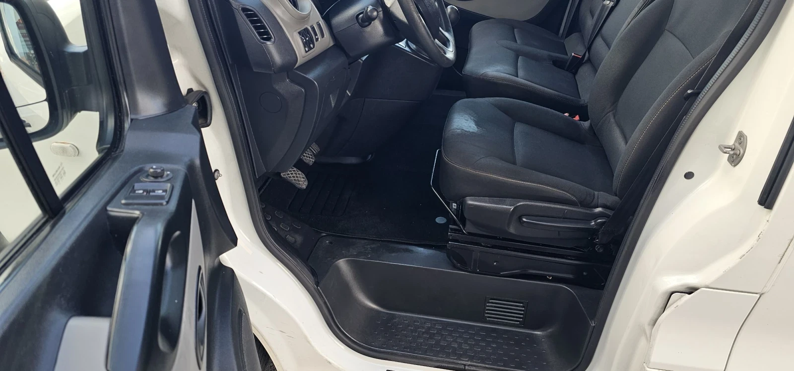 Renault Trafic XXL - клима-euro 6Y, снимка 7 - Бусове и автобуси - 55289659