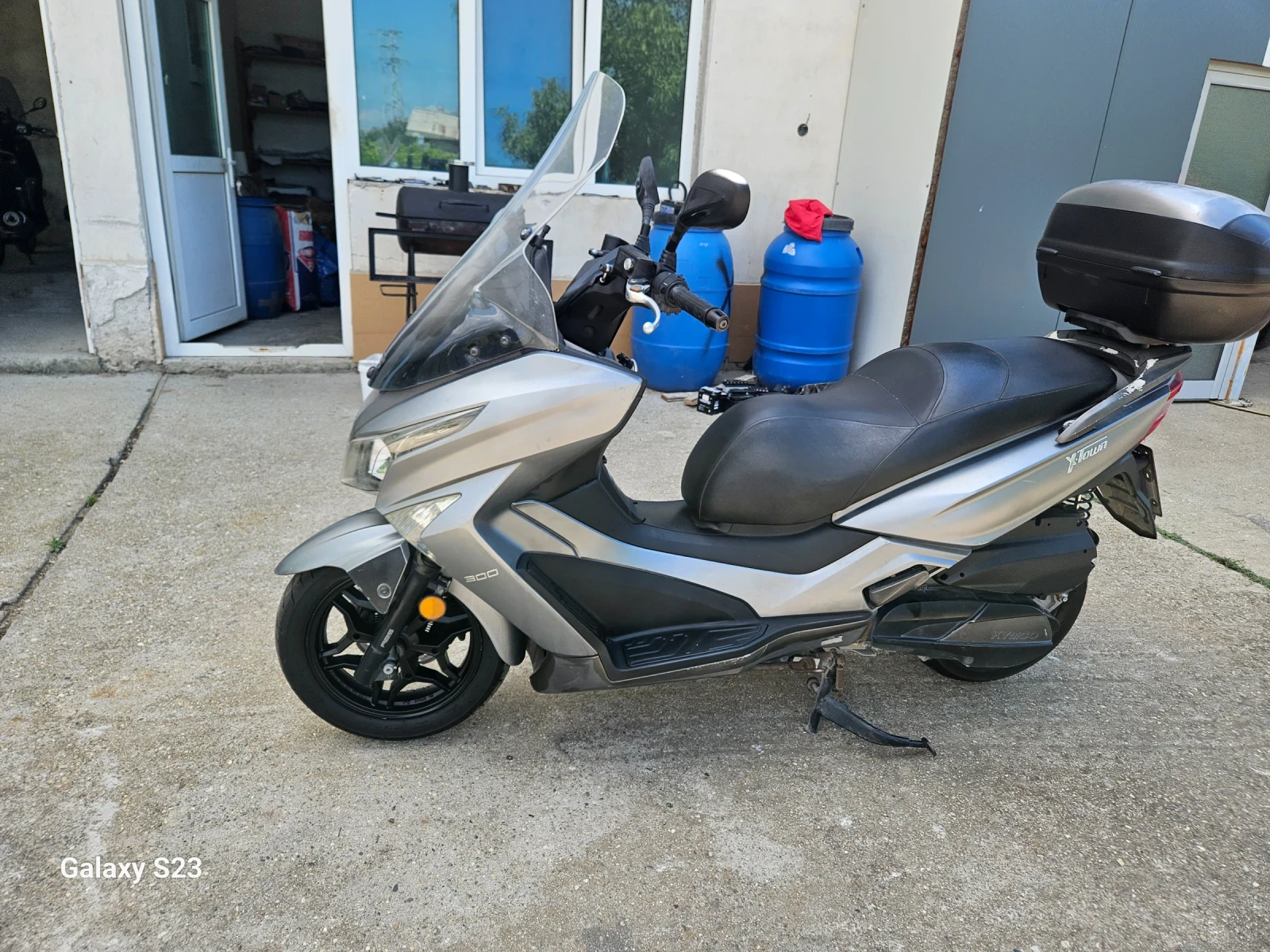 Kymco Xciting X taun 300i ABS  perfekten, снимка 4 - Мотоциклети и мототехника - 55220791