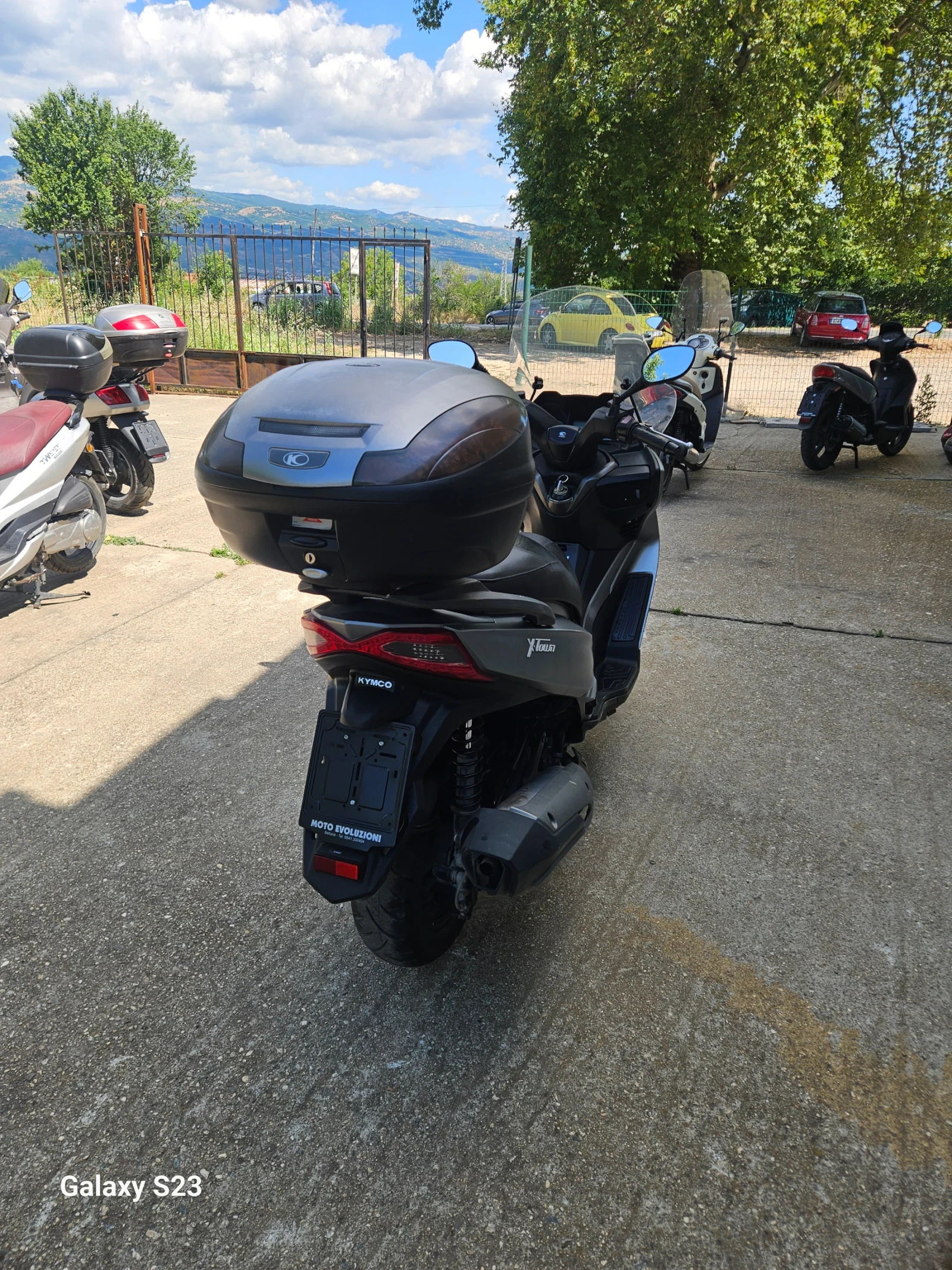 Kymco Xciting X taun 300i ABS  perfekten, снимка 7 - Мотоциклети и мототехника - 55220791