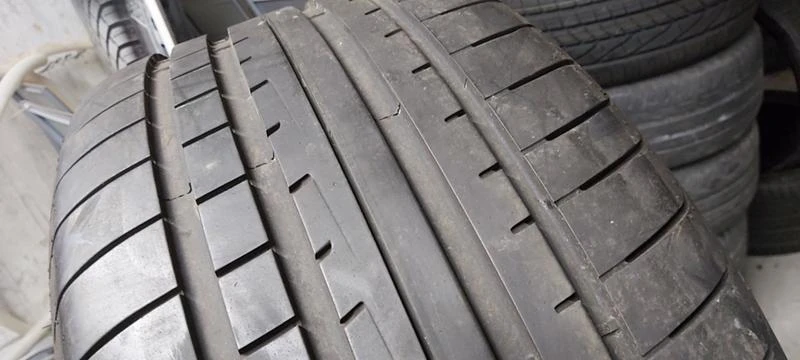 Гуми Летни 275/35R19, снимка 2 - Гуми и джанти - 32559326