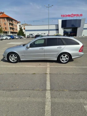 Mercedes-Benz 220, снимка 3