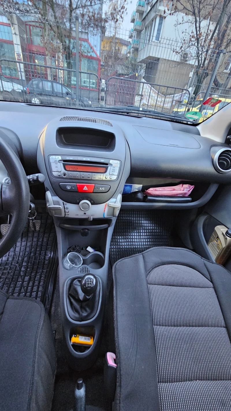 Toyota Aygo 1.0, снимка 6 - Автомобили и джипове - 49552407