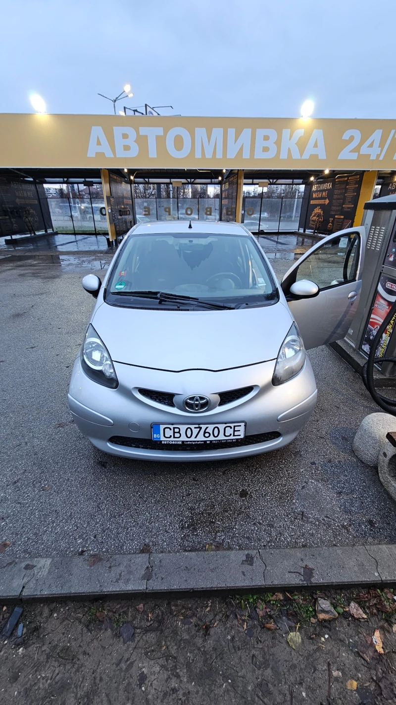 Toyota Aygo 1.0, снимка 1 - Автомобили и джипове - 49552407