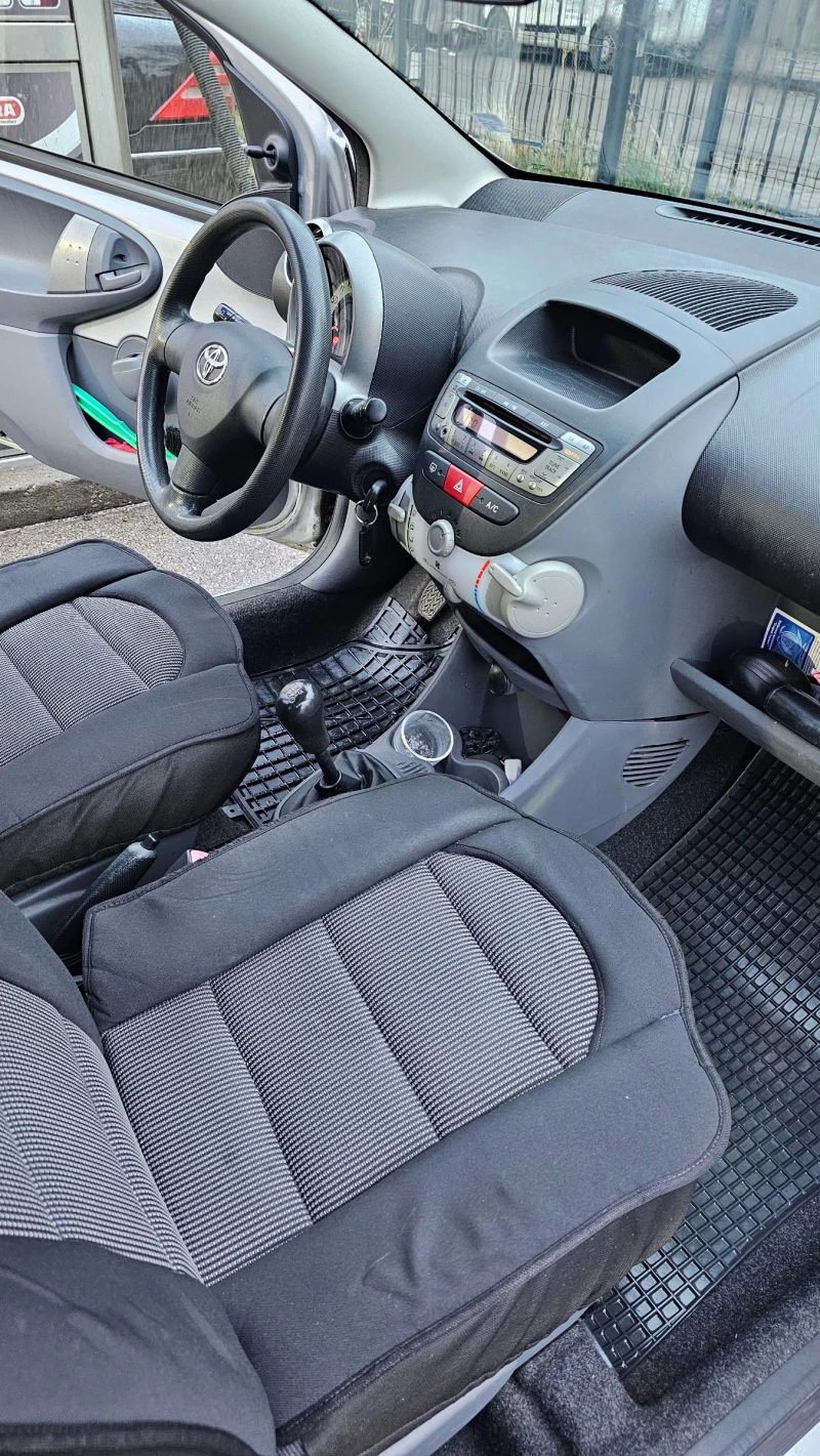 Toyota Aygo 1.0, снимка 3 - Автомобили и джипове - 48649741