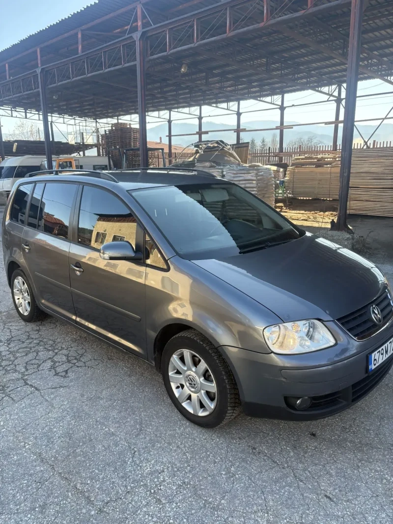 VW Touran 1.9tdi, 105коня, снимка 5 - Автомобили и джипове - 48365904