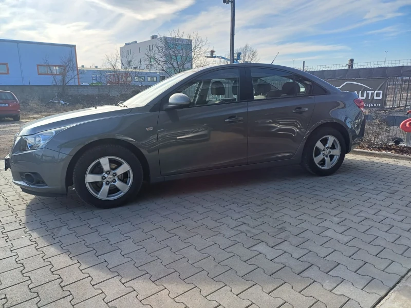 Chevrolet Cruze 1.6i, снимка 4 - Автомобили и джипове - 48938843