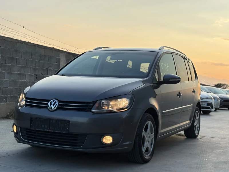 VW Touran 1.6 TDI* Automatic* Navi* Panorama* HighLine* EU5B, снимка 2 - Автомобили и джипове - 51307517