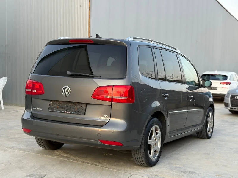 VW Touran 1.6 TDI* Automatic* Navi* Panorama* HighLine* EU5B, снимка 5 - Автомобили и джипове - 51307517