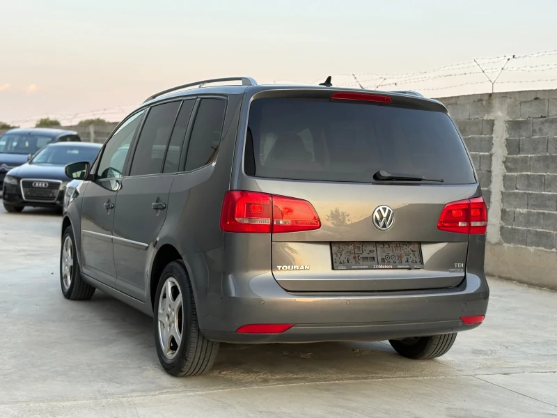 VW Touran 1.6 TDI* Automatic* Navi* Panorama* HighLine* EU5B, снимка 4 - Автомобили и джипове - 51307517