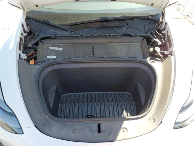 Tesla Model Y, снимка 11 - Автомобили и джипове - 52416401