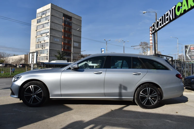 Mercedes-Benz E 220 9G* FACELIFT* SERVICE-HISTORY-DIGITAL, снимка 3 - Автомобили и джипове - 52650533