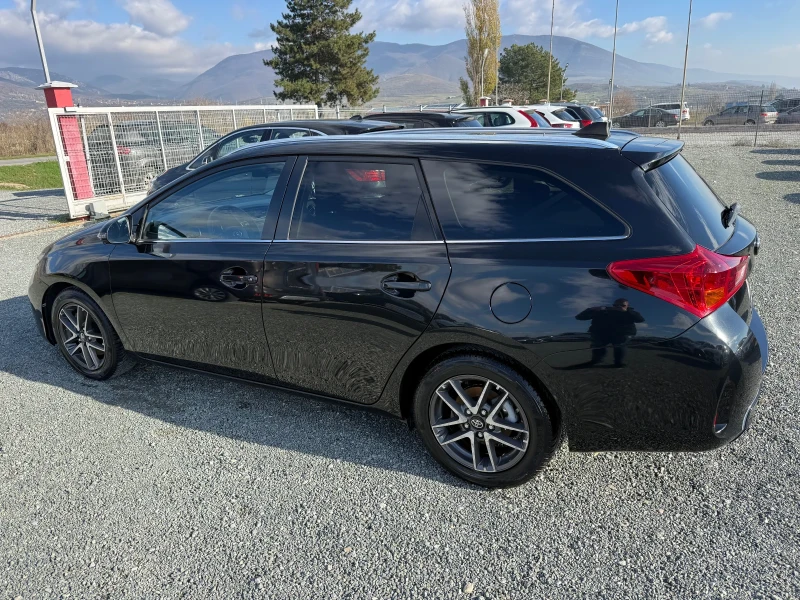 Toyota Auris (KATO НОВА), снимка 9 - Автомобили и джипове - 52753932