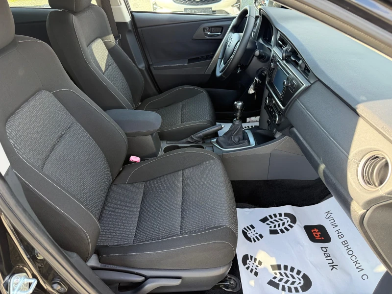 Toyota Auris (KATO НОВА), снимка 14 - Автомобили и джипове - 52753932
