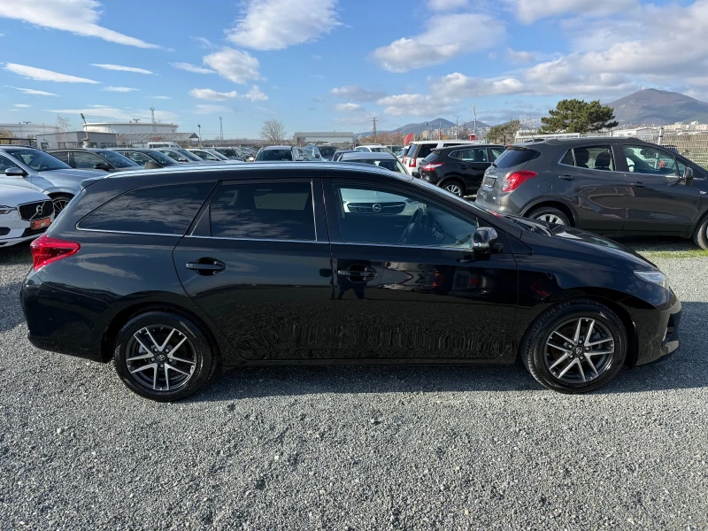 Toyota Auris (KATO НОВА), снимка 4 - Автомобили и джипове - 52753932