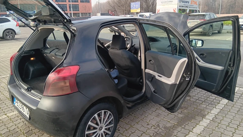 Toyota Yaris, снимка 4 - Автомобили и джипове - 53036489