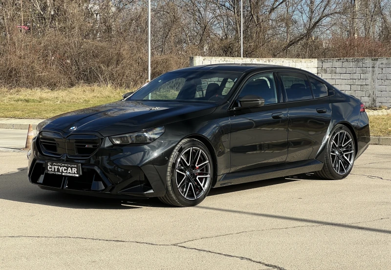 BMW M5 4.4 V8/PLUG-IN/xDrive/CARBON/B&W/HEAD UP/360/, снимка 3 - Автомобили и джипове - 53445738