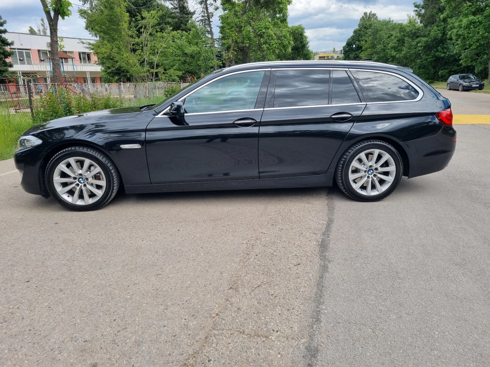 BMW 530 F11 - изображение 5