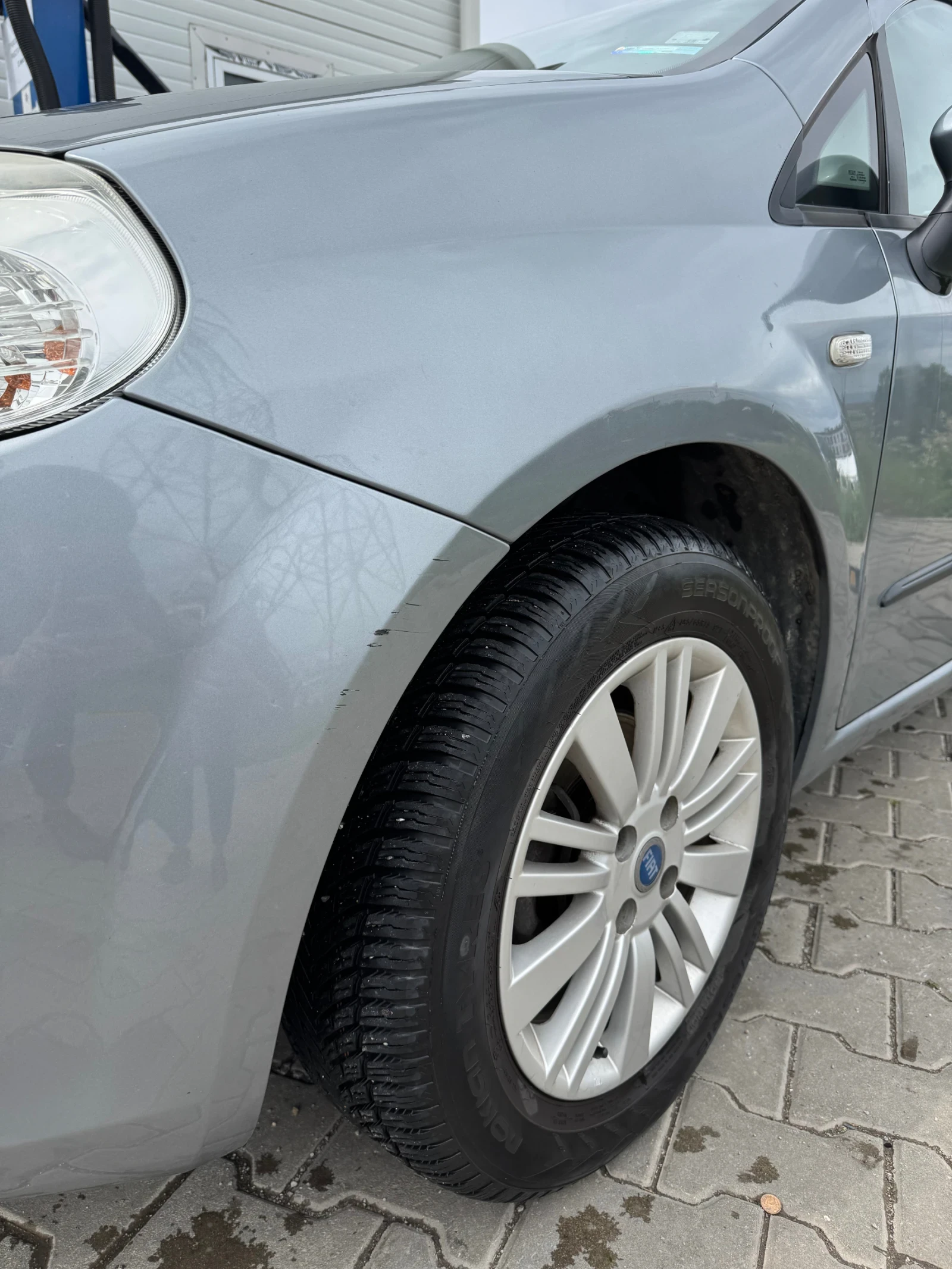 Fiat Punto Grande 1.4 - изображение 8
