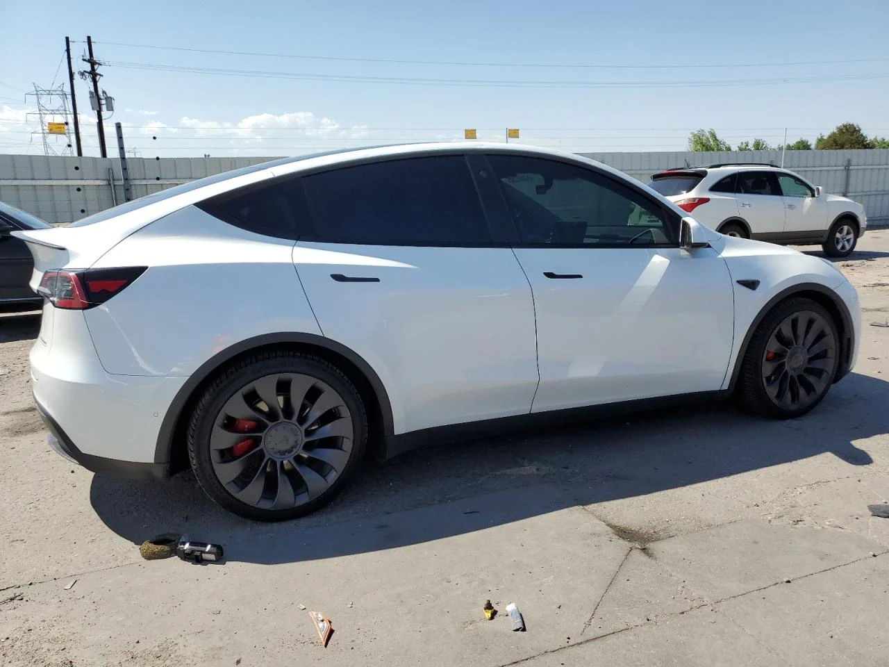 Tesla Model Y  - изображение 3