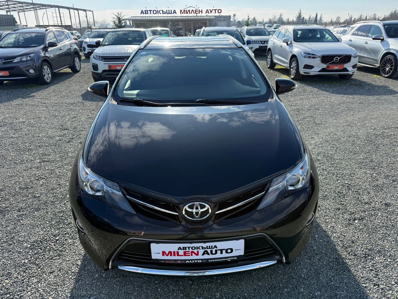 Toyota Auris (KATO НОВА) - изображение 2