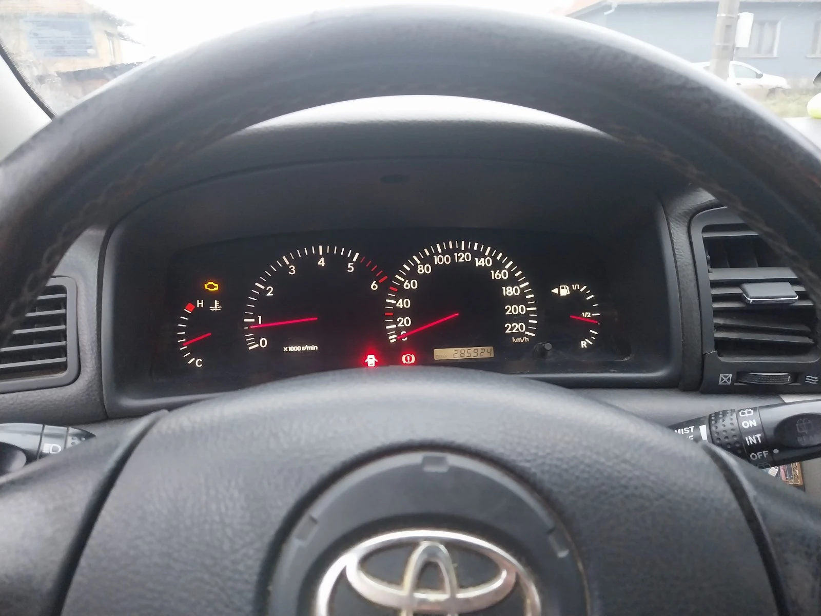 Toyota Corolla D4D 2.0 - изображение 8