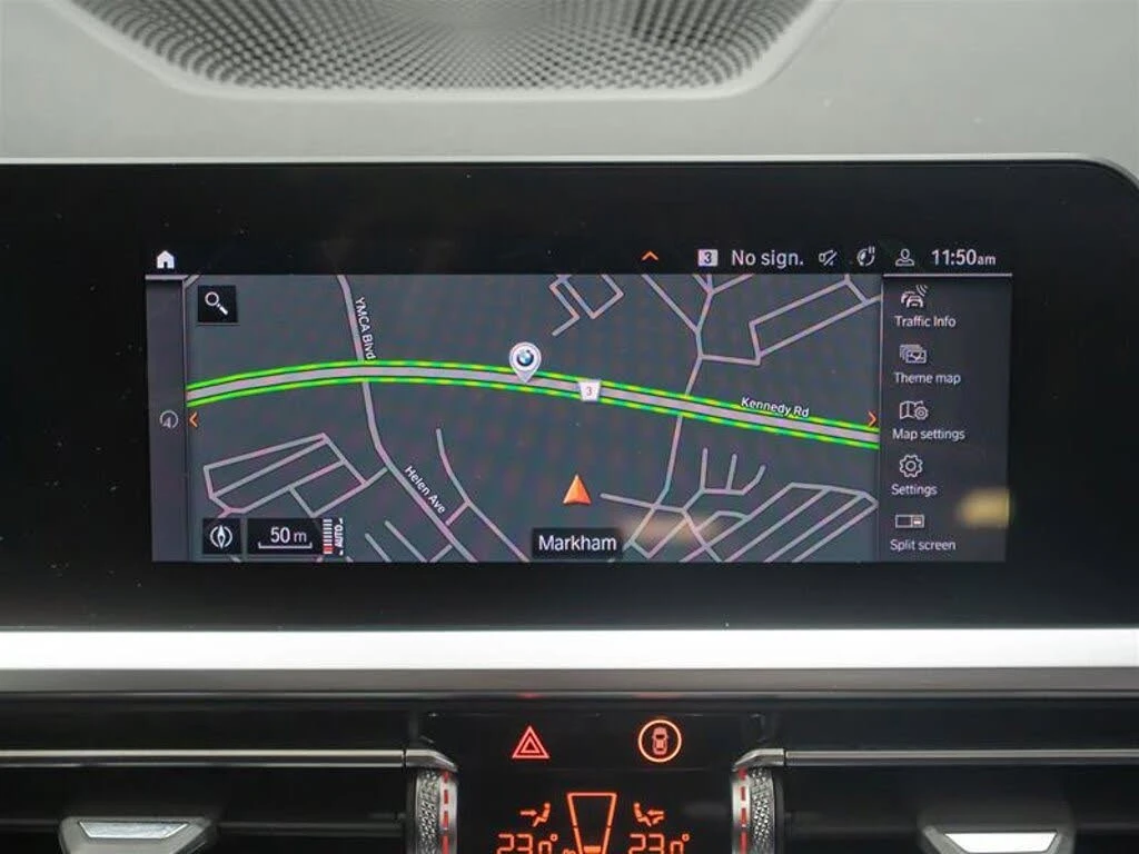 BMW 330 xDrive* АвтоКредит* (ЦЕНА ДО БГ), снимка 12 - Автомобили и джипове - 54042116