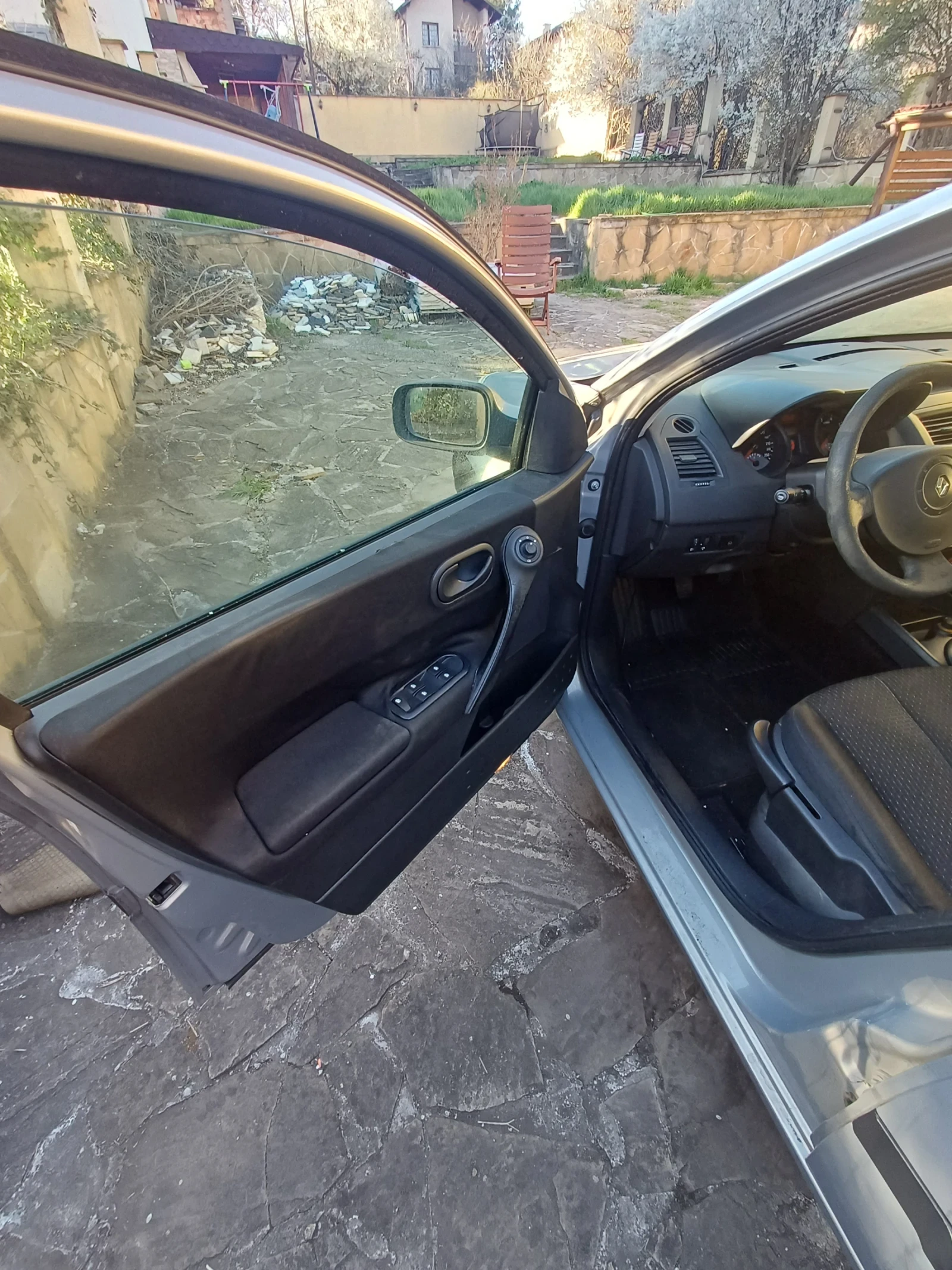 Renault Megane, снимка 6 - Автомобили и джипове - 54126197