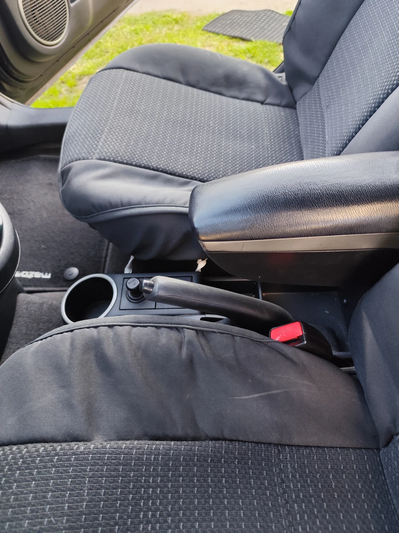 Mazda 2, снимка 8 - Автомобили и джипове - 54239221