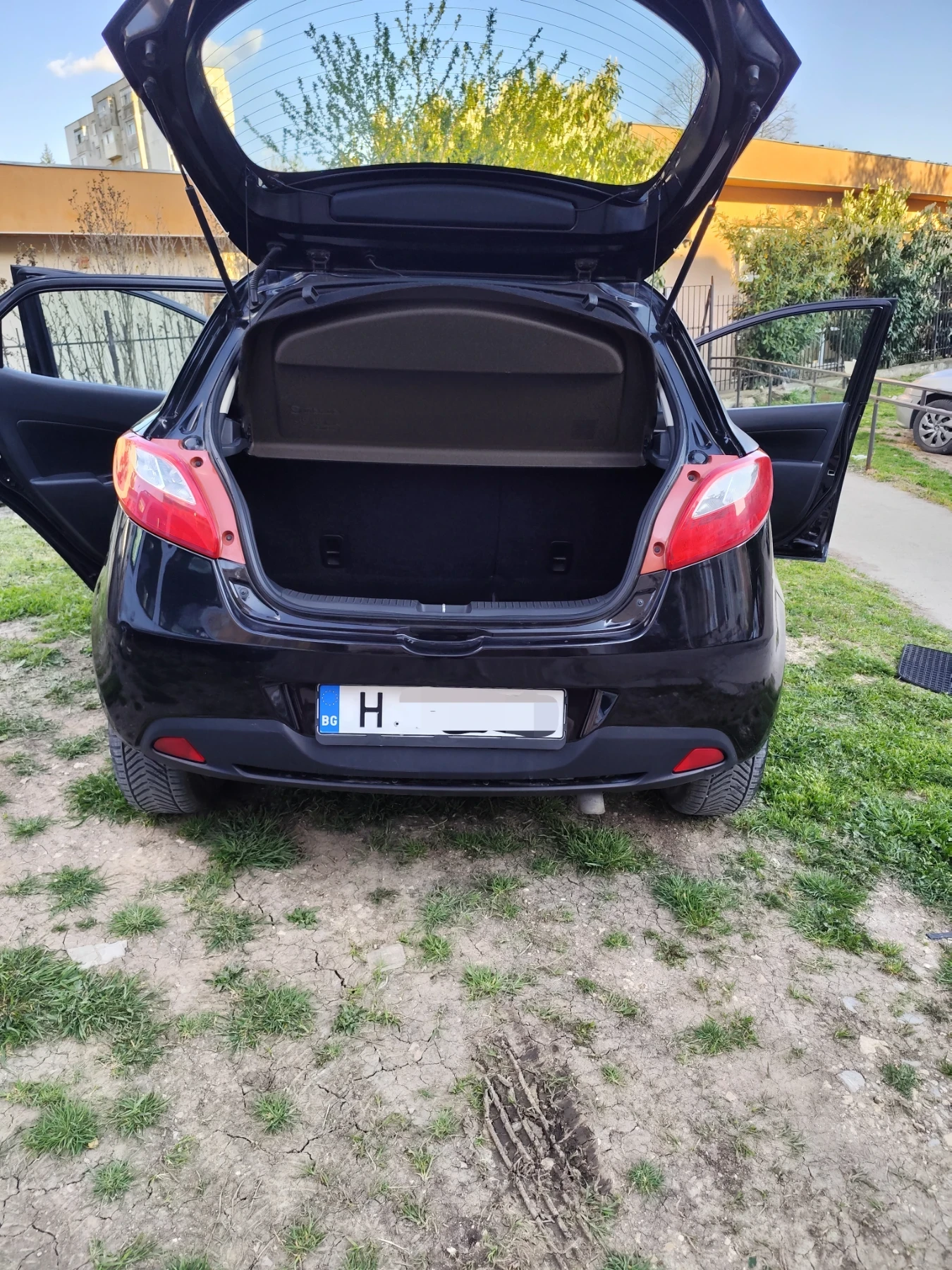 Mazda 2, снимка 3 - Автомобили и джипове - 54239221