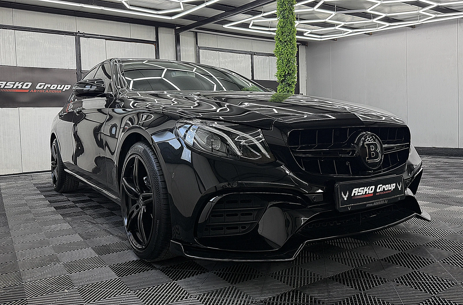 Mercedes-Benz E 220 BRABUS-PAKET/START STOP/AMBIENT/СОБСТВЕН ЛИЗИНГ, снимка 3 - Автомобили и джипове - 54455125