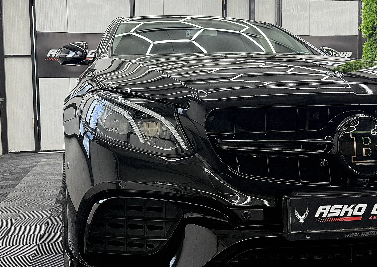 Mercedes-Benz E 220 BRABUS-PAKET/START STOP/AMBIENT/СОБСТВЕН ЛИЗИНГ, снимка 9 - Автомобили и джипове - 54455125