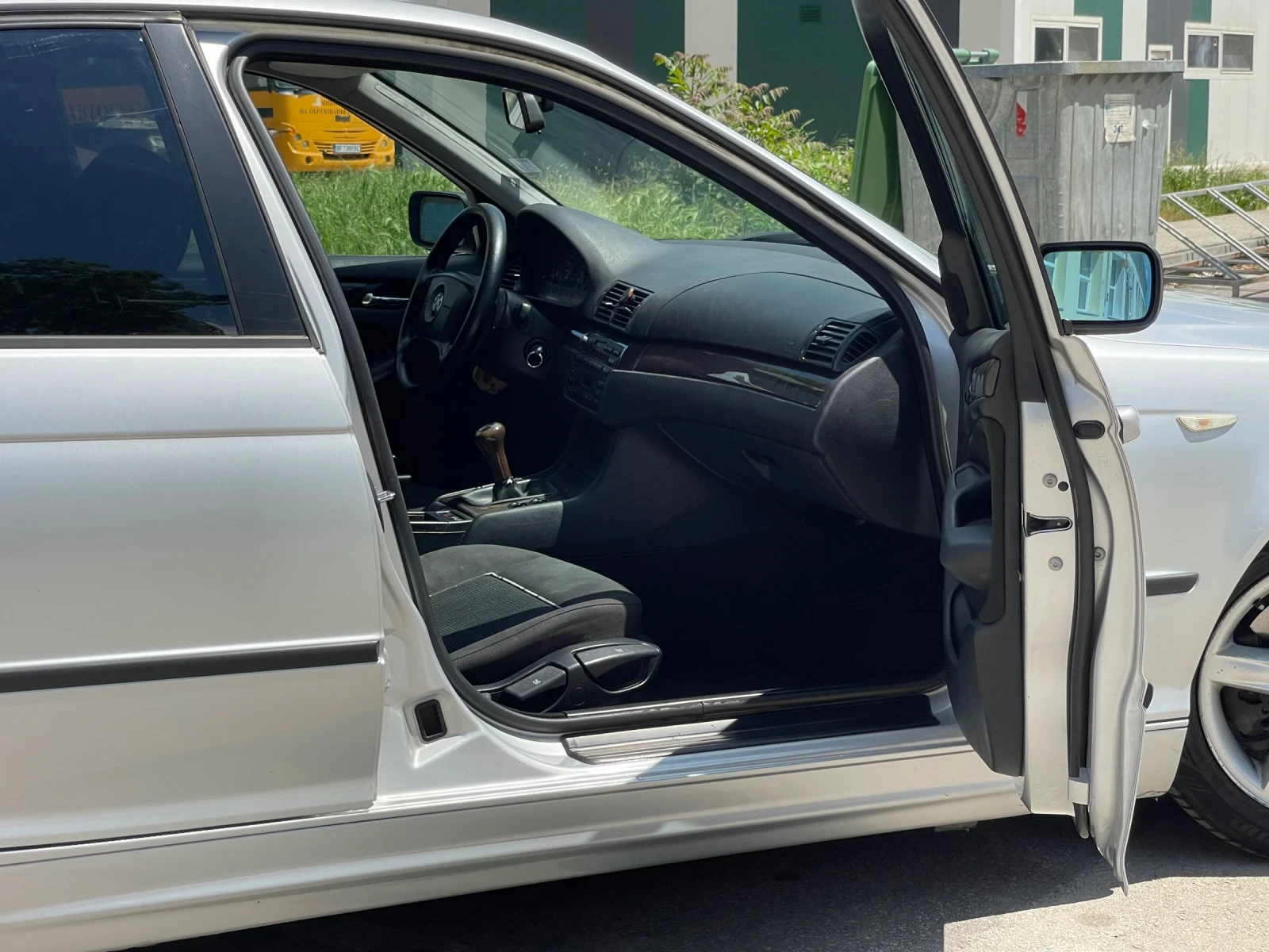 BMW 320 2.0, снимка 5 - Автомобили и джипове - 54493304