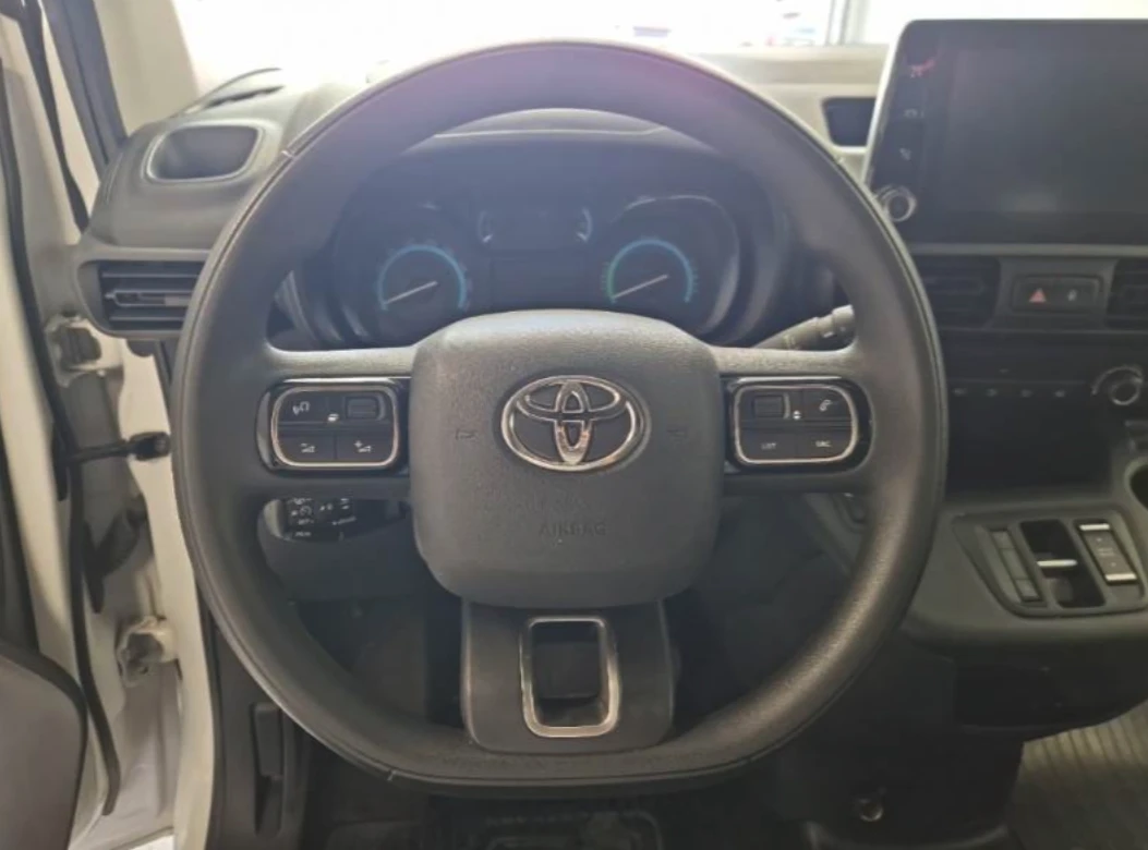 Toyota Proace City Comfort 97% SOH, снимка 6 - Автомобили и джипове - 55459120