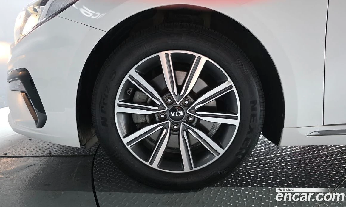 Kia K5 2.0 Prestige, снимка 5 - Автомобили и джипове - 55669087
