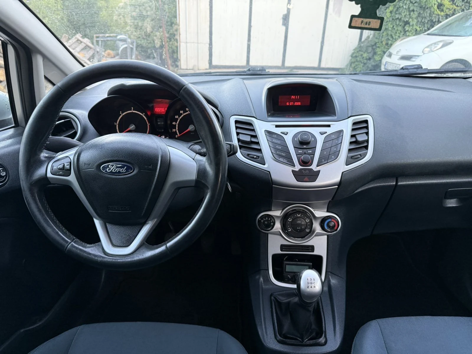 Ford Fiesta 1.4tdi, снимка 10 - Автомобили и джипове - 55732536