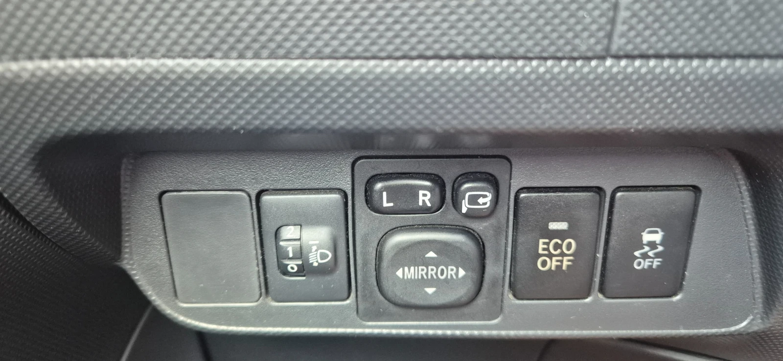 Toyota Auris 1.33VVT-I Верига , снимка 5 - Автомобили и джипове - 55878378