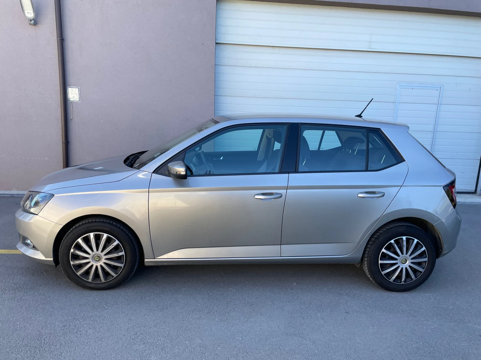 Skoda Fabia 110 к.с. 6 ск. , снимка 6 - Автомобили и джипове - 56346050