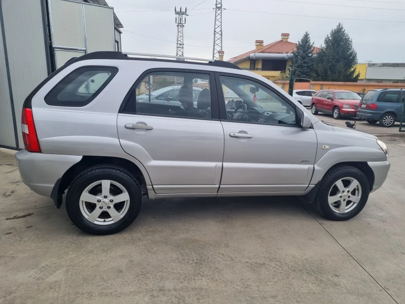 Kia Sportage 2.0d avtomat, снимка 5 - Автомобили и джипове - 47623272