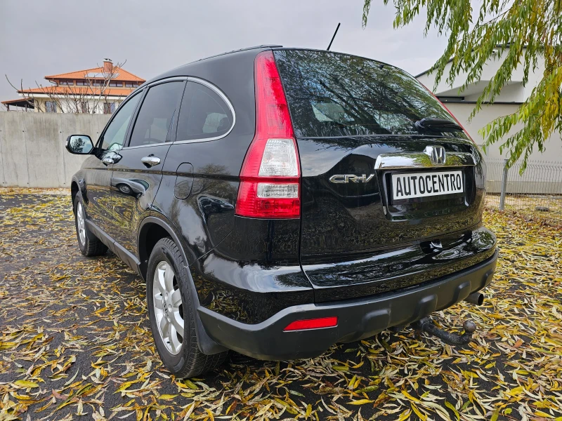 Honda Cr-v 2.0 Автомат 4х4 Навигация Подгряване Теглич, снимка 5 - Автомобили и джипове - 48271358