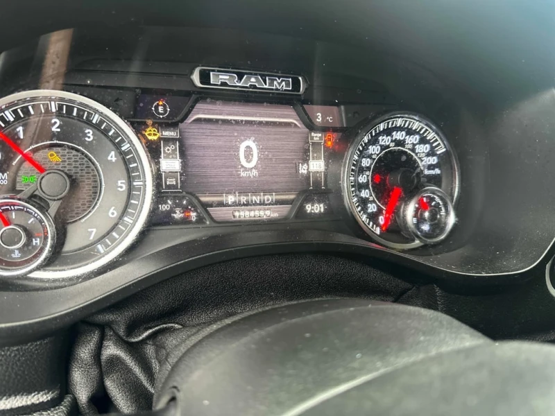 Dodge RAM 1500 * Sport * CARFAX * БЕЗ ПЪРВОНАЧАЛНА ВНОСКА, снимка 8 - Автомобили и джипове - 52856975