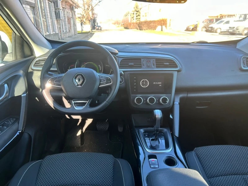 Renault Kadjar, снимка 10 - Автомобили и джипове - 52926676