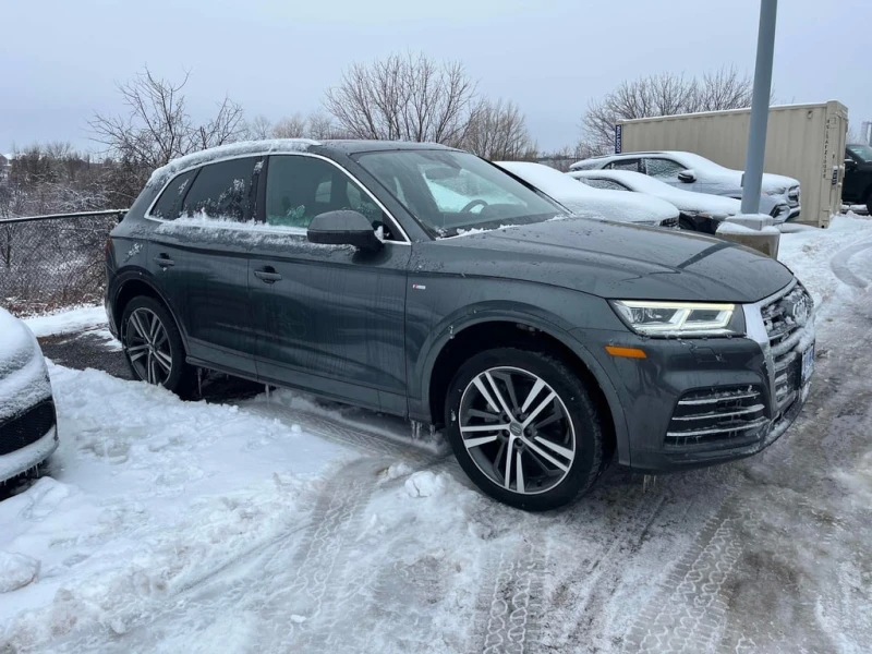 Audi Q5 Technik  CARFAX, снимка 3 - Автомобили и джипове - 53030696