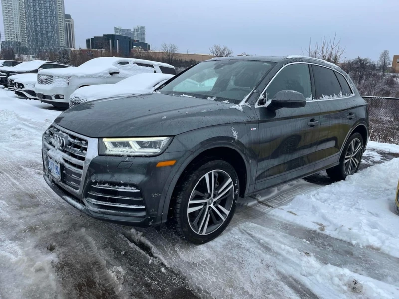 Audi Q5 Technik  CARFAX, снимка 2 - Автомобили и джипове - 53030696