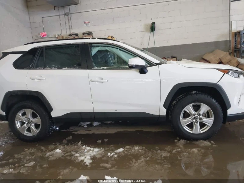 Toyota Rav4 2.5l Xle, снимка 13 - Автомобили и джипове - 53530435