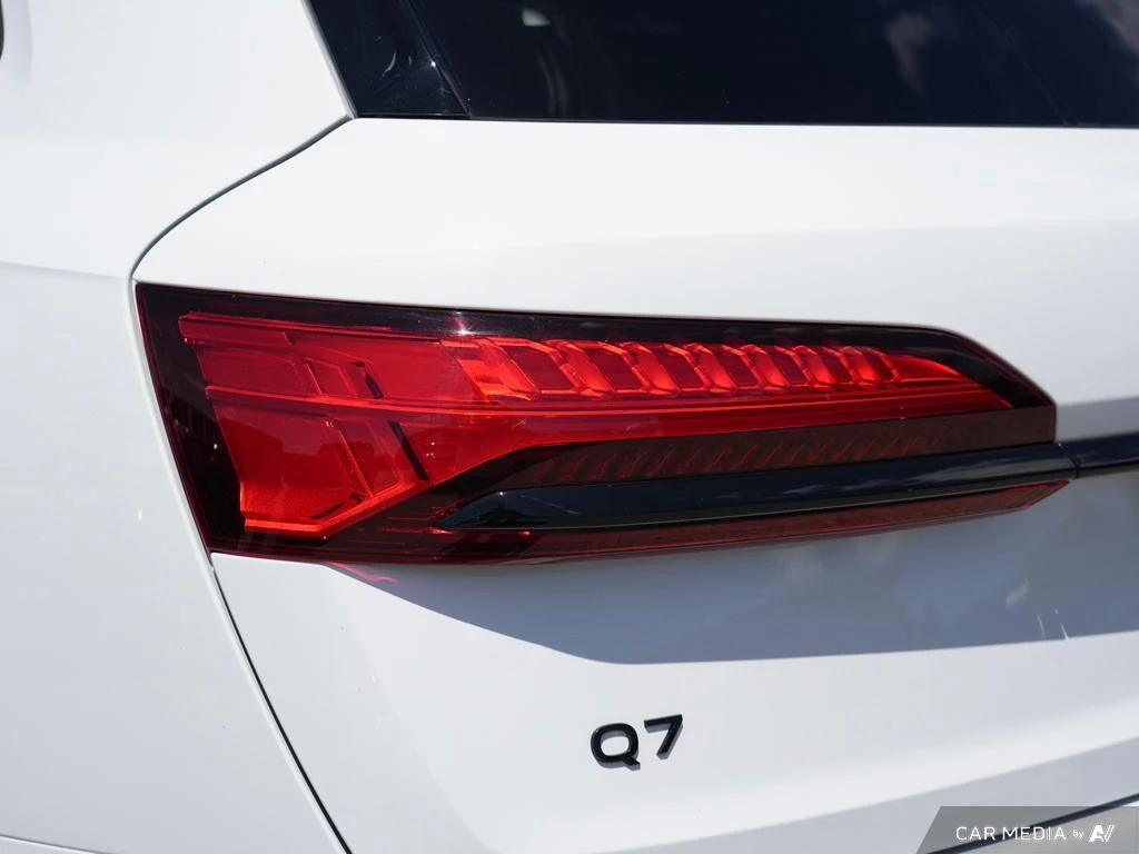 Audi Q7 PANO/AWD/ФИНАНСИРАНЕ - изображение 9