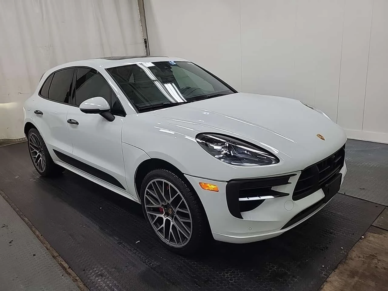 Porsche Macan * GTS * CARFAX * 2 КЛЮЧА * ПАНО * ОБДУХВАНЕ * , снимка 2 - Автомобили и джипове - 54510891