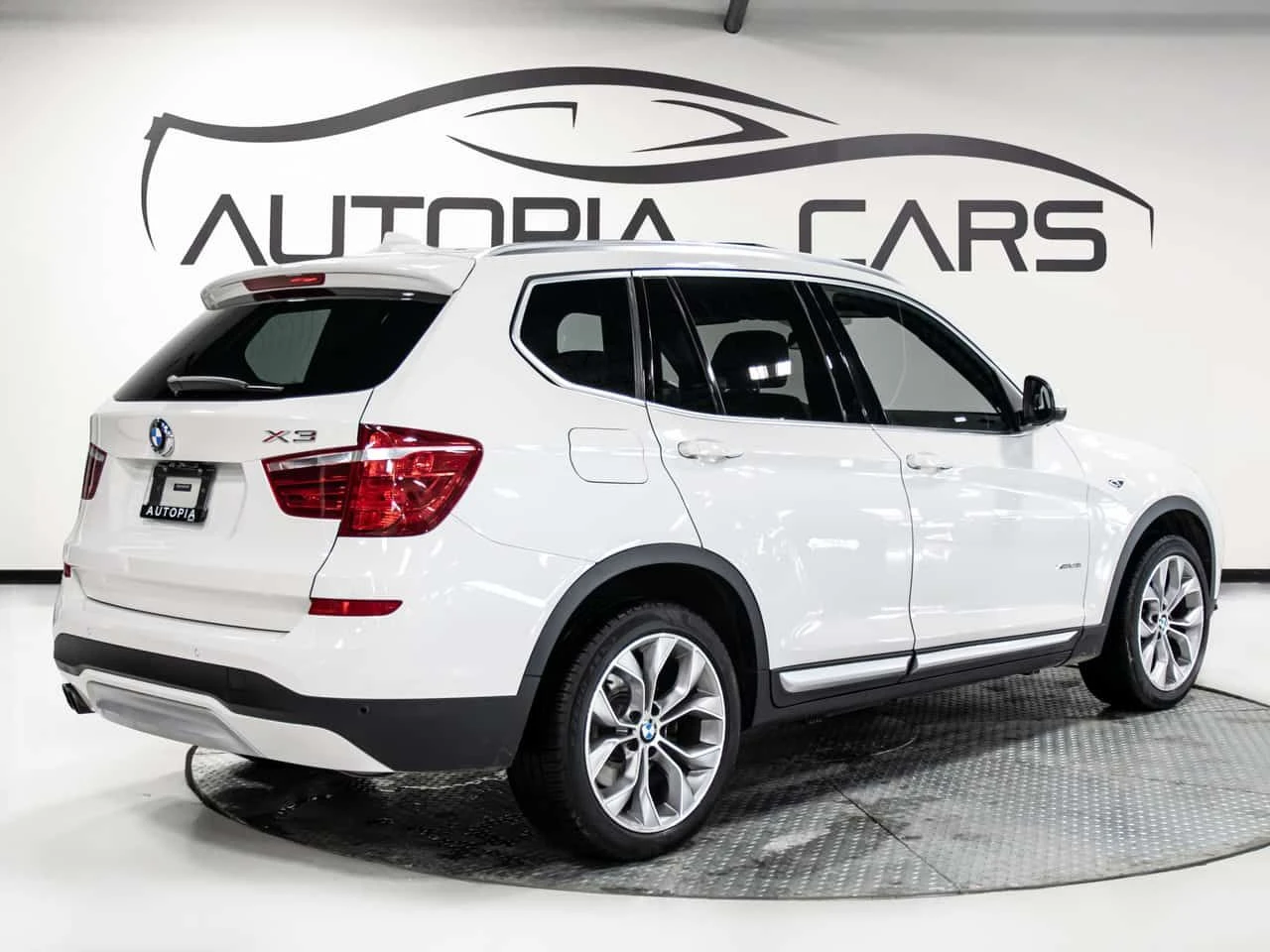 BMW X3 * AWD xDrive28i ONLY 32K LOW KM PREMIUM ESSENTIAL  | Mobile.bg � ����������� 4