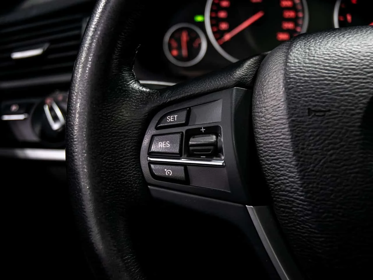 BMW X3 * AWD xDrive28i ONLY 32K LOW KM PREMIUM ESSENTIAL  | Mobile.bg � ����������� 13