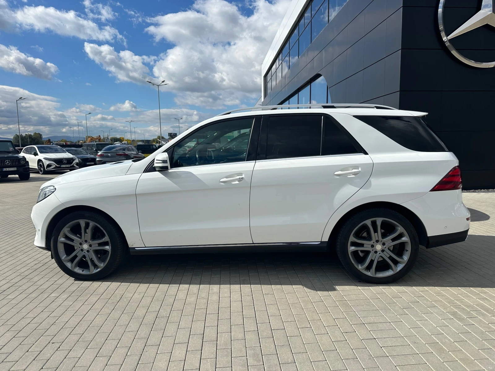 Mercedes-Benz GLE 350, снимка 9 - Автомобили и джипове - 56735303
