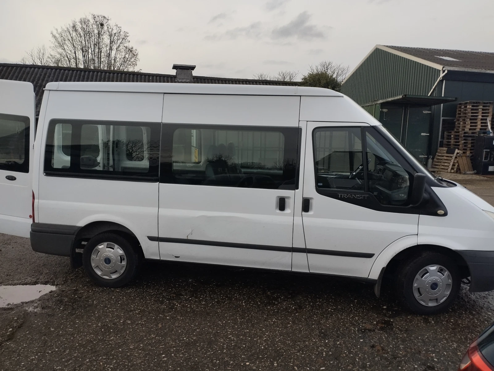 Ford Transit  2.2  клима 8+ 1 - изображение 3